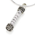 Collar de Mezuzá de Plata Esterlina 925 con Colgante de Pergamino Diez Mandamientos Joyería Judía para Mujeres Cadena con Letras Hebreas Bendiciones Mesiánicas Regalos de Israel Recuerdos Arte Espiritual Cábala Joyería Hebrea Sagrada para Hombres (Diez Ma