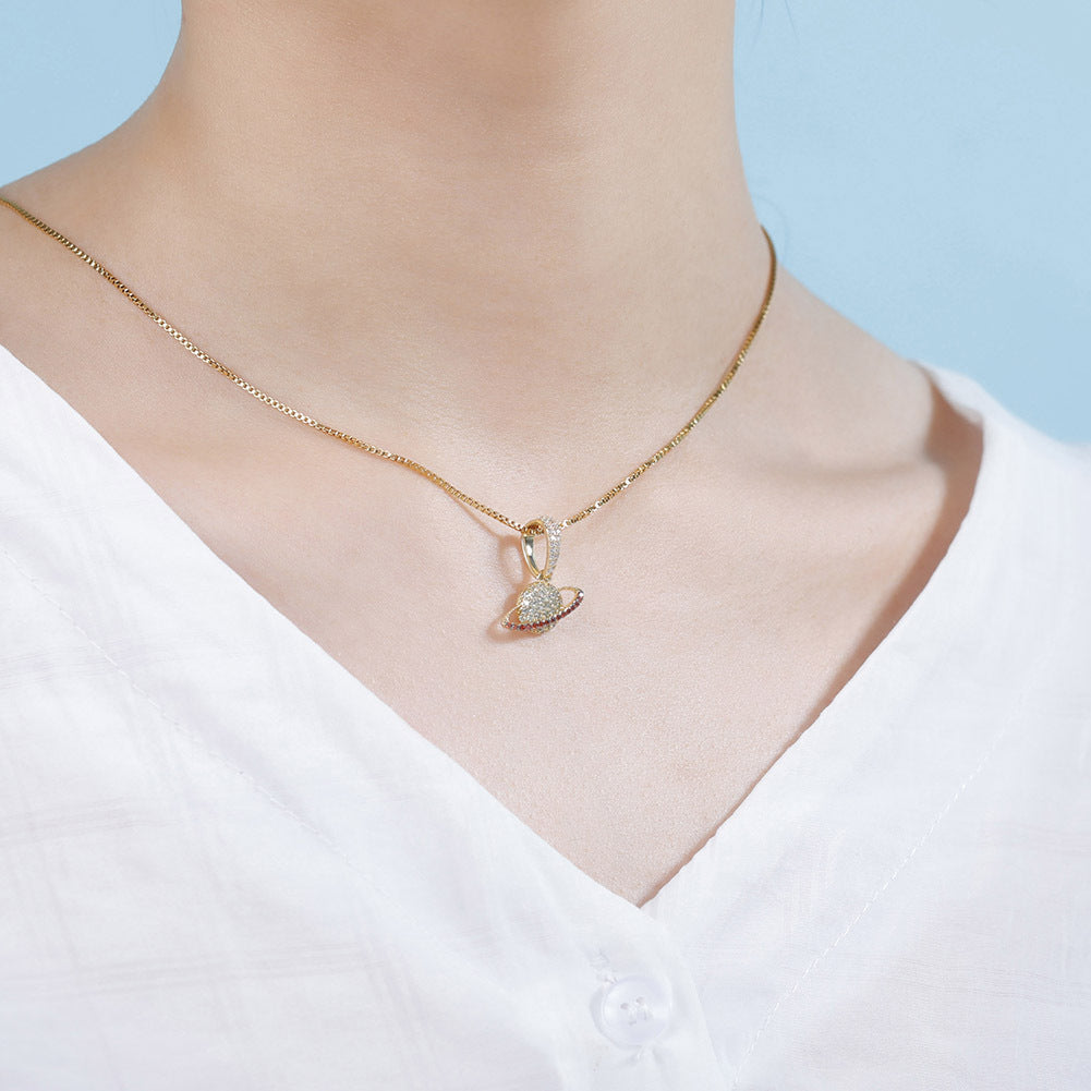 Collar con Colgante de Planeta Hip Hop en Plata S925 con Circonita